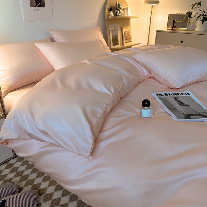 91家纺网 家纺一手货源 找家纺 缦绣阁家纺  2026新款夏季轻奢水洗冰丝四件套真丝简约纯色被罩被套学生宿舍三件套-洛可可系列 洛可可-纯粉