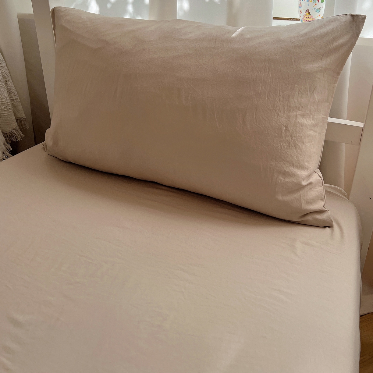 91家纺网 家纺一手货源 找家纺 缦绣阁家纺 2026新款亲肤水洗棉纯色四件套床单被罩被套单件学生宿舍上下铺单人三件套 纯色浅咖