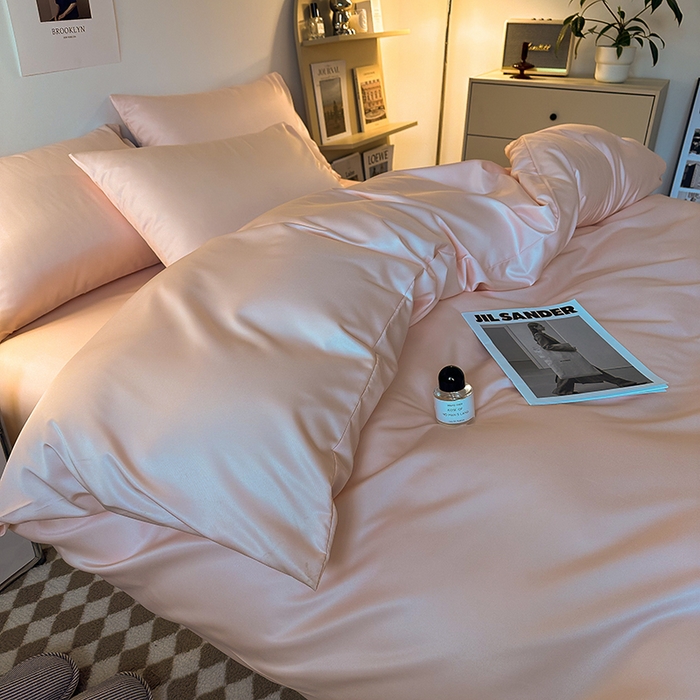 91家纺网 家纺一手货源 找家纺 缦绣阁家纺  2026新款夏季轻奢水洗冰丝四件套真丝简约纯色被罩被套学生宿舍三件套-洛可可系列 洛可可-纯粉