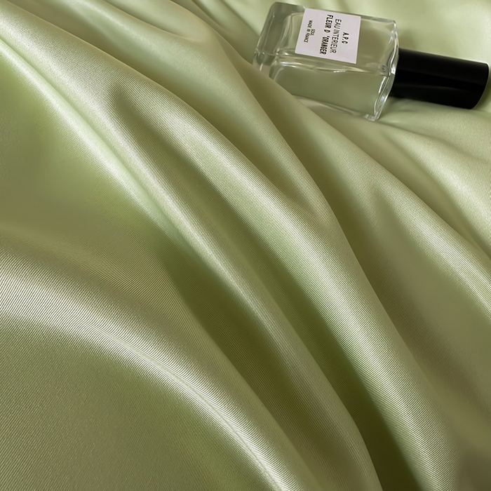 91家纺网 家纺一手货源 找家纺 缦绣阁家纺  2026新款夏季轻奢水洗冰丝四件套真丝简约纯色被罩被套学生宿舍三件套-洛可可系列 洛可可-纯果绿