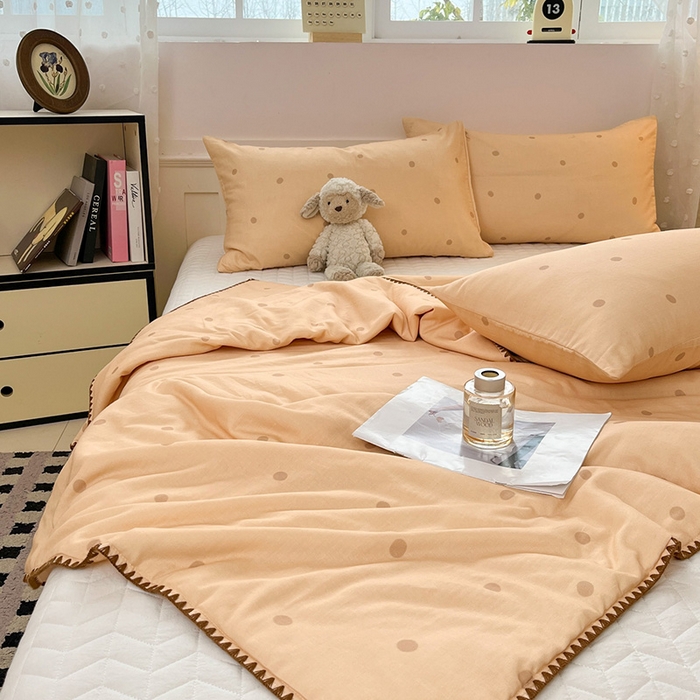 91家纺网 家纺一手货源 找家纺 一加一 2026新款全棉双层纱卡通毛巾绣大豆夏被夏凉被空调被-卡通生活 抱熊小兔