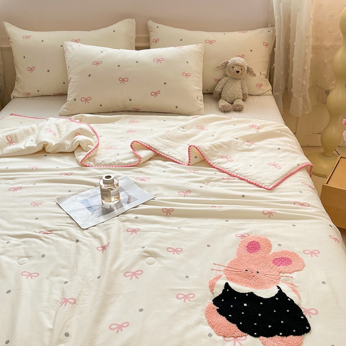 91家纺网 家纺一手货源 找家纺 一加一 2026新款全棉双层纱卡通毛巾绣大豆夏被夏凉被空调被-卡通生活 蝴蝶结小兔