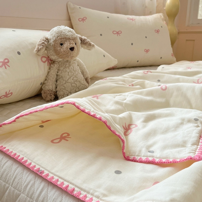 91家纺网 家纺一手货源 找家纺 一加一 2026新款全棉双层纱卡通毛巾绣大豆夏被夏凉被空调被-卡通生活 蝴蝶结小兔