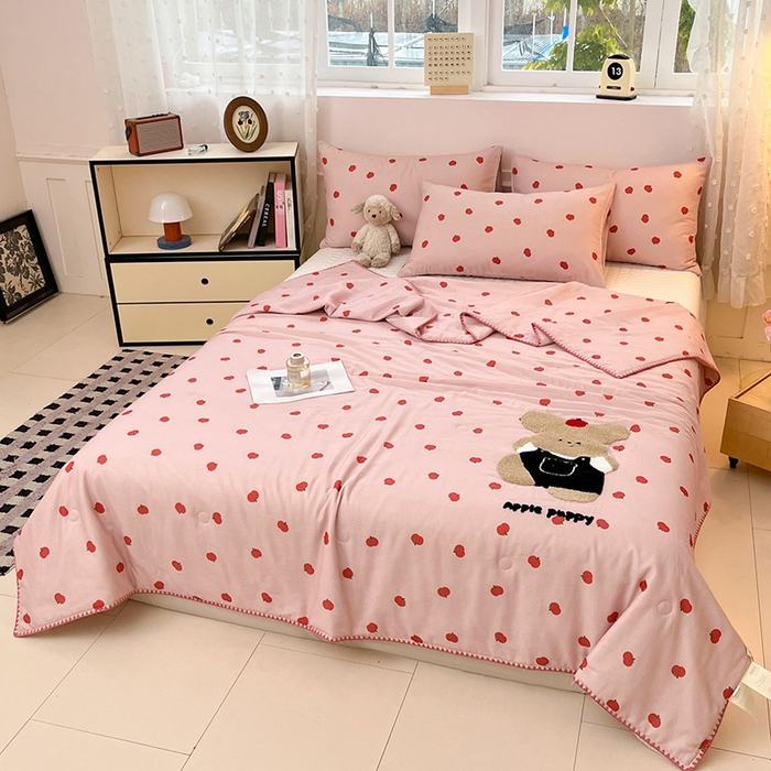 91家纺网 家纺一手货源 找家纺 一加一 2026新款全棉双层纱卡通毛巾绣大豆夏被夏凉被空调被-卡通生活 苹果小狗