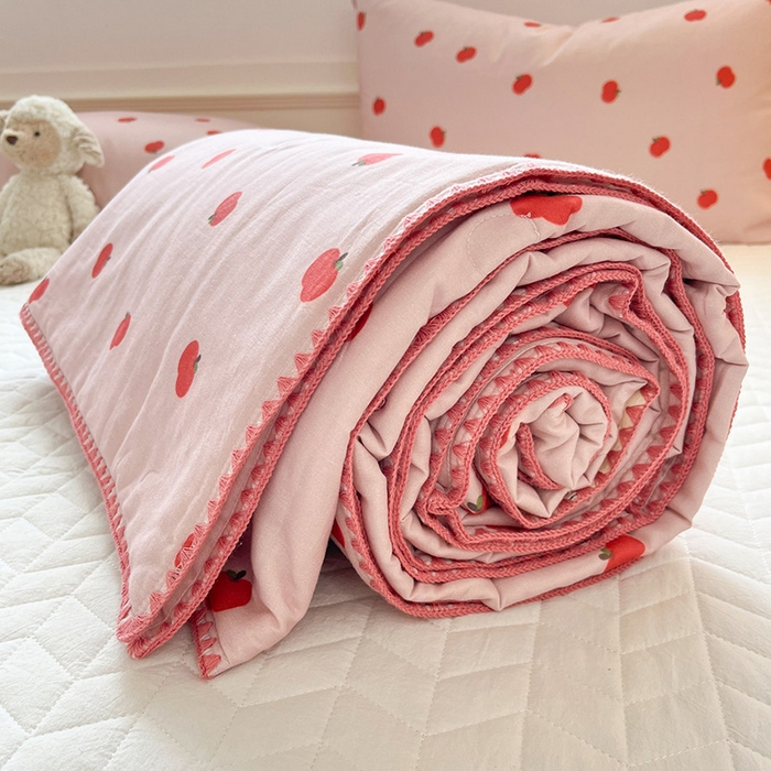 91家纺网 家纺一手货源 找家纺 一加一 2026新款全棉双层纱卡通毛巾绣大豆夏被夏凉被空调被-卡通生活 苹果小狗