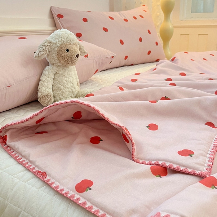 91家纺网 家纺一手货源 找家纺 一加一 2026新款全棉双层纱卡通毛巾绣大豆夏被夏凉被空调被-卡通生活 苹果小狗