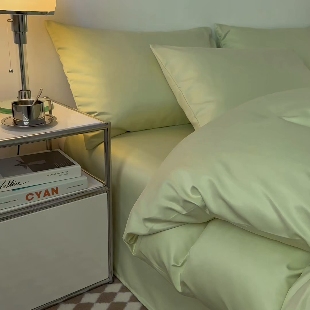 91家纺网 家纺一手货源 找家纺 缦绣阁家纺  2026新款夏季轻奢水洗冰丝四件套真丝简约纯色被罩被套学生宿舍三件套-洛可可系列 洛可可-纯果绿