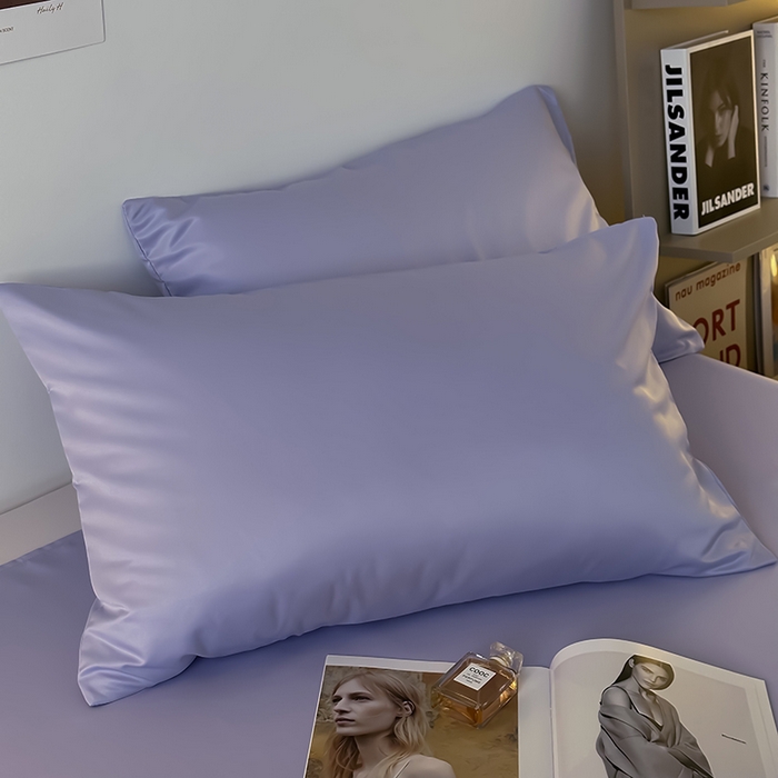 91家纺网 家纺一手货源 找家纺 缦绣阁家纺  2026新款夏季轻奢水洗冰丝四件套真丝简约纯色被罩被套学生宿舍三件套-洛可可系列 洛可可-淡雅紫