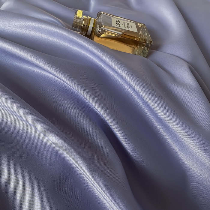 91家纺网 家纺一手货源 找家纺 缦绣阁家纺  2026新款夏季轻奢水洗冰丝四件套真丝简约纯色被罩被套学生宿舍三件套-洛可可系列 洛可可-淡雅紫