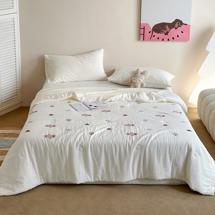 91家纺网 家纺一手货源 找家纺 （总）一加一 2026新款全棉双层纱刺绣大豆夏被-棉纱萌趣