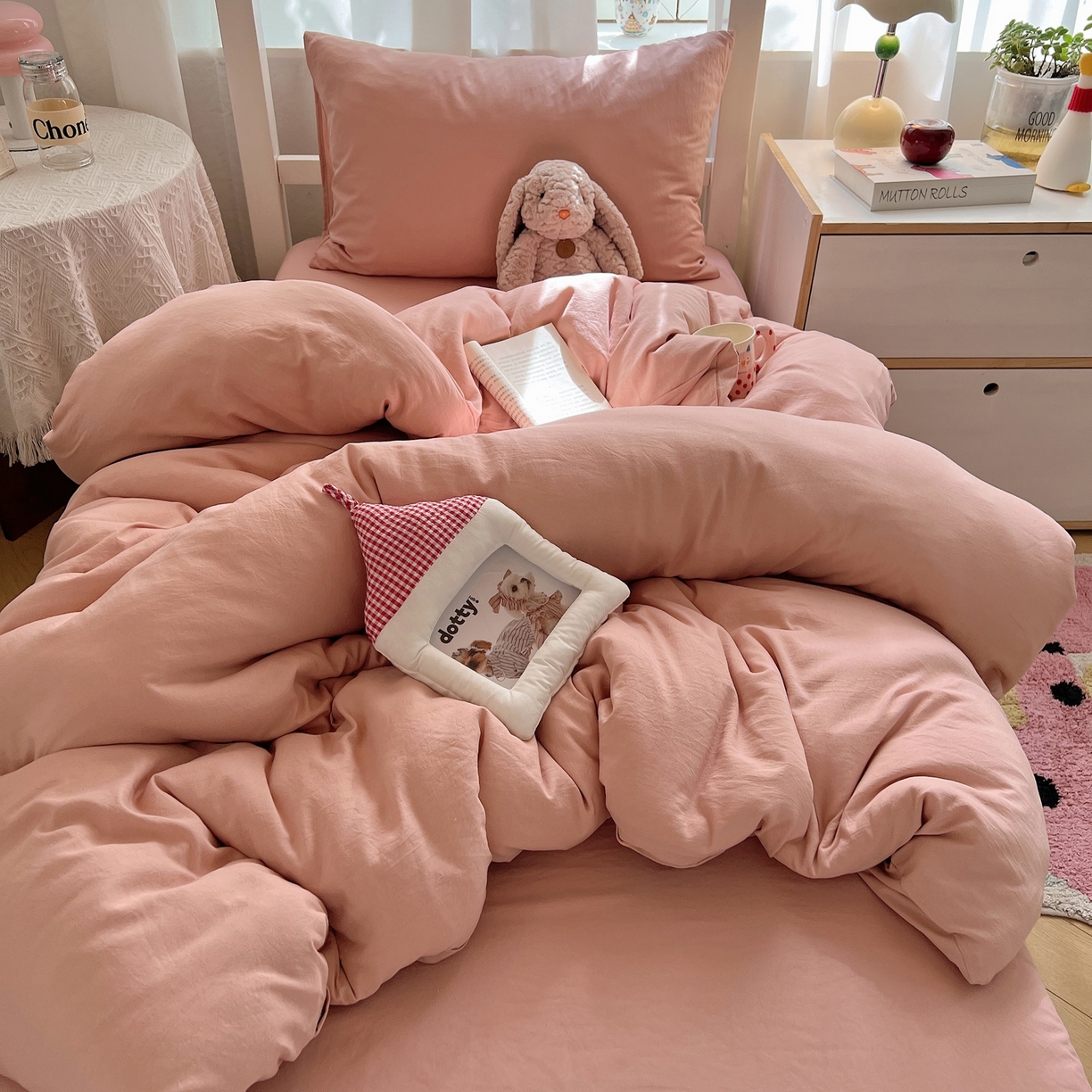 91家纺网 家纺一手货源 找家纺 缦绣阁家纺 2026新款亲肤水洗棉纯色四件套床单被罩被套单件学生宿舍上下铺单人三件套 纯色桃粉