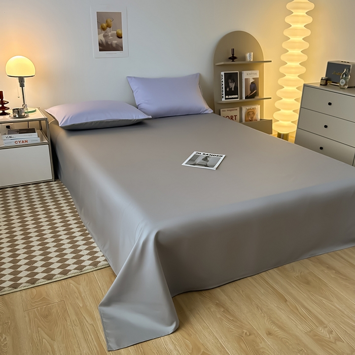 91家纺网 家纺一手货源 找家纺 缦绣阁家纺  2026新款夏季轻奢水洗冰丝四件套真丝简约纯色被罩被套学生宿舍三件套-洛可可系列 洛可可-淡雅紫+浅灰