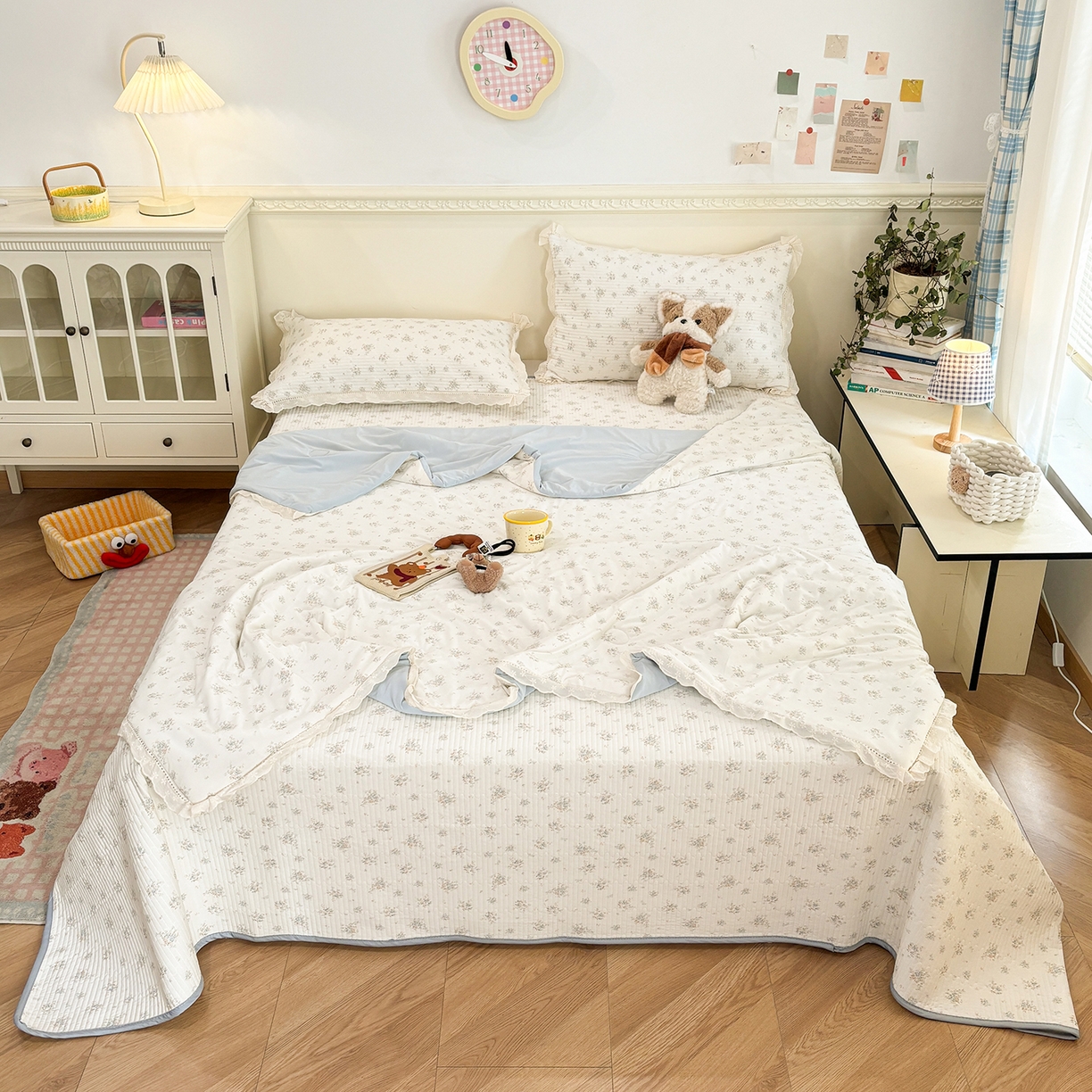 91家纺网 家纺一手货源 找家纺 优悦生活馆 2026新款花边款锦氨凉感丝夏被 花信