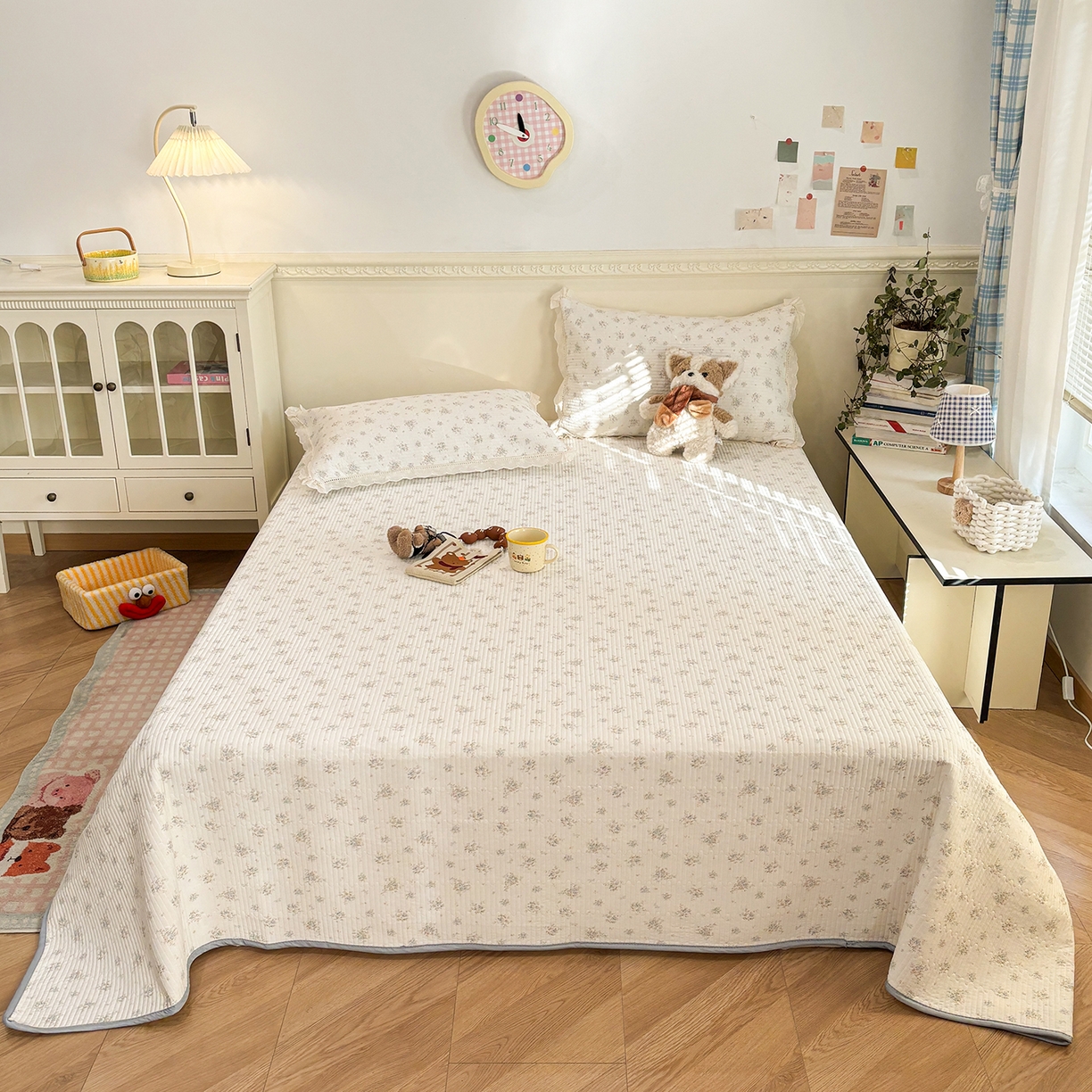 91家纺网 家纺一手货源 找家纺 优悦生活馆 2026新款花边款锦氨凉感丝夏被 花信