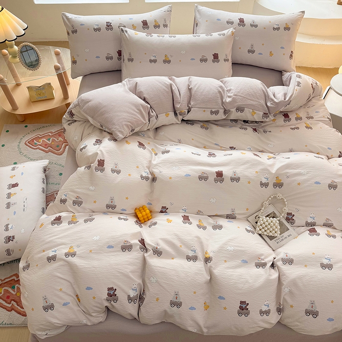 91家纺网 家纺一手货源 找家纺 悠米悠家 2026新款亲肤舒适木棉双层纱印花四件套 云间小铁道