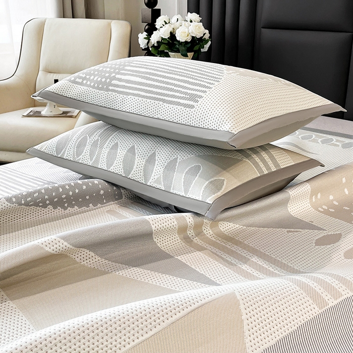 91家纺网 家纺一手货源 找家纺 宜派家纺 2026新款几何PE凉感丝床裙款凉席三件套 几何灰-床裙