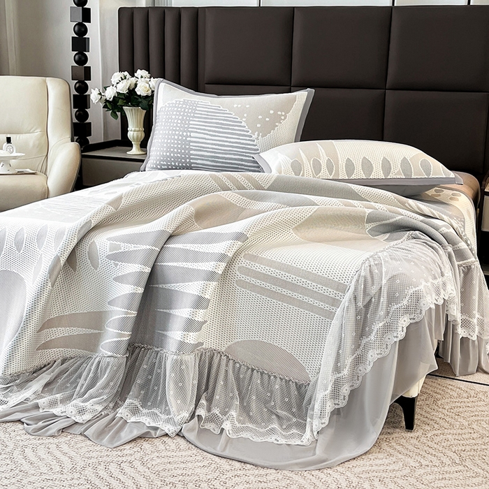 91家纺网 家纺一手货源 找家纺 宜派家纺 2026新款几何PE凉感丝床裙款凉席三件套 几何灰-床裙