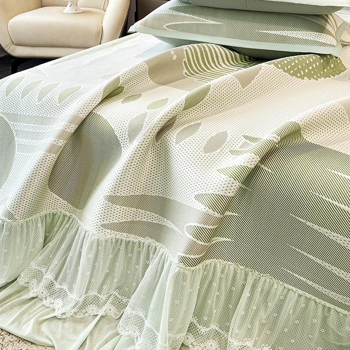 91家纺网 家纺一手货源 找家纺 宜派家纺 2026新款几何PE凉感丝床裙款凉席三件套 几何绿-床裙
