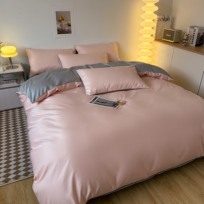91家纺网 家纺一手货源 找家纺 缦绣阁家纺  2026新款夏季轻奢水洗冰丝四件套真丝简约纯色被罩被套学生宿舍三件套-洛可可系列 洛可可-粉色+银灰