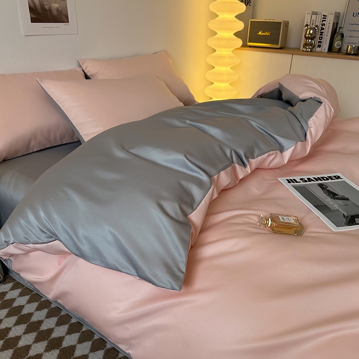 91家纺网 家纺一手货源 找家纺 缦绣阁家纺  2026新款夏季轻奢水洗冰丝四件套真丝简约纯色被罩被套学生宿舍三件套-洛可可系列 洛可可-粉色+银灰