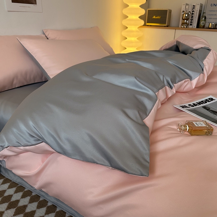 91家纺网 家纺一手货源 找家纺 缦绣阁家纺  2026新款夏季轻奢水洗冰丝四件套真丝简约纯色被罩被套学生宿舍三件套-洛可可系列 洛可可-粉色+银灰