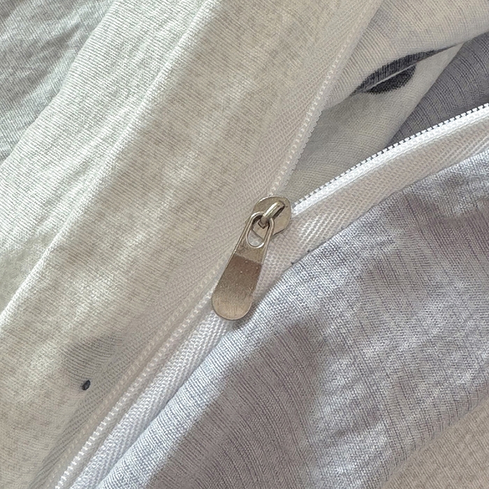 91家纺网 家纺一手货源 找家纺 悠米悠家 2026新款亲肤舒适木棉双层纱印花四件套 赫本日记