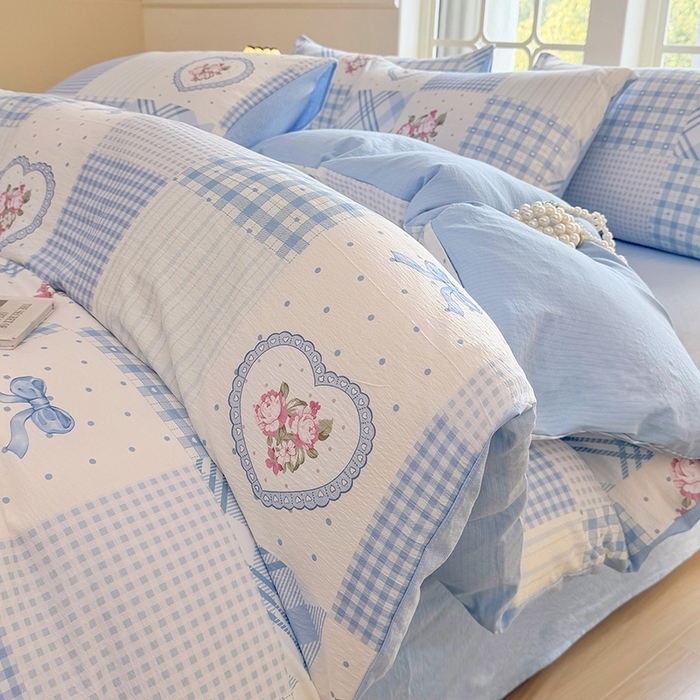 91家纺网 家纺一手货源 找家纺 悠米悠家 2026新款亲肤舒适木棉双层纱印花四件套 海盐甜玫梦