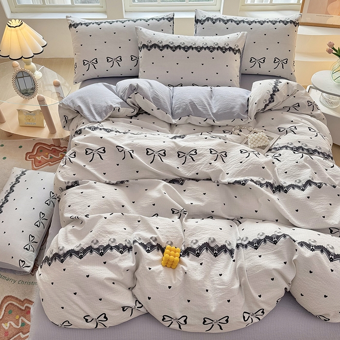 91家纺网 家纺一手货源 找家纺 悠米悠家 2026新款亲肤舒适木棉双层纱印花四件套 赫本日记