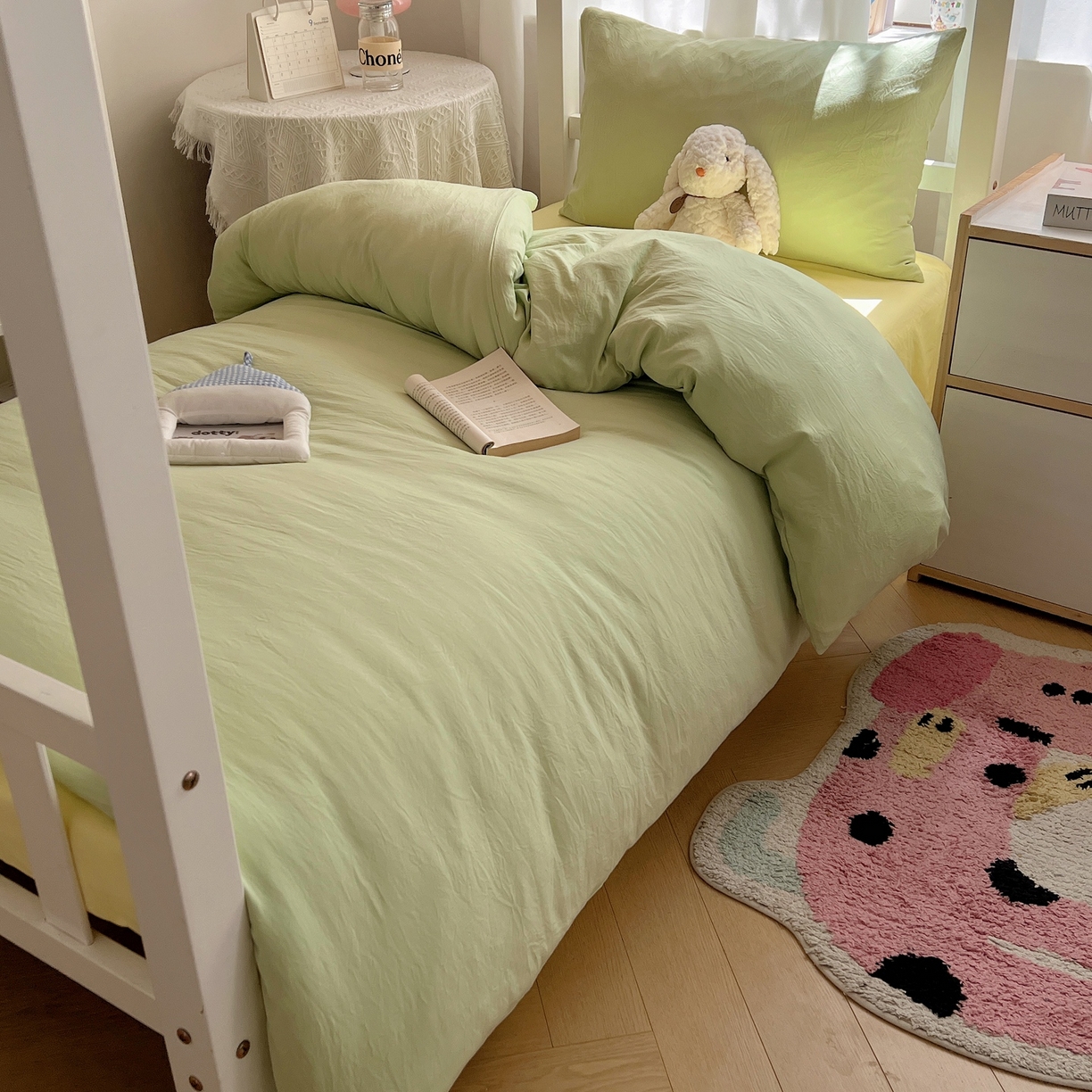 91家纺网 家纺一手货源 找家纺 缦绣阁家纺 2026新款亲肤水洗棉纯色四件套床单被罩被套单件学生宿舍上下铺单人三件套 果绿浅黄