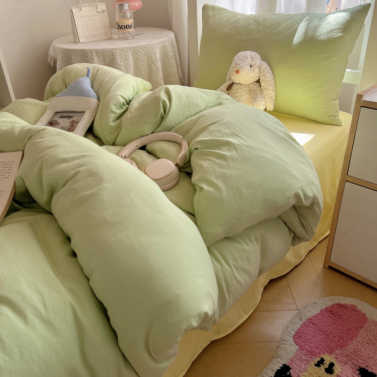 91家纺网 家纺一手货源 找家纺 缦绣阁家纺 2026新款亲肤水洗棉纯色四件套床单被罩被套单件学生宿舍上下铺单人三件套 果绿浅黄