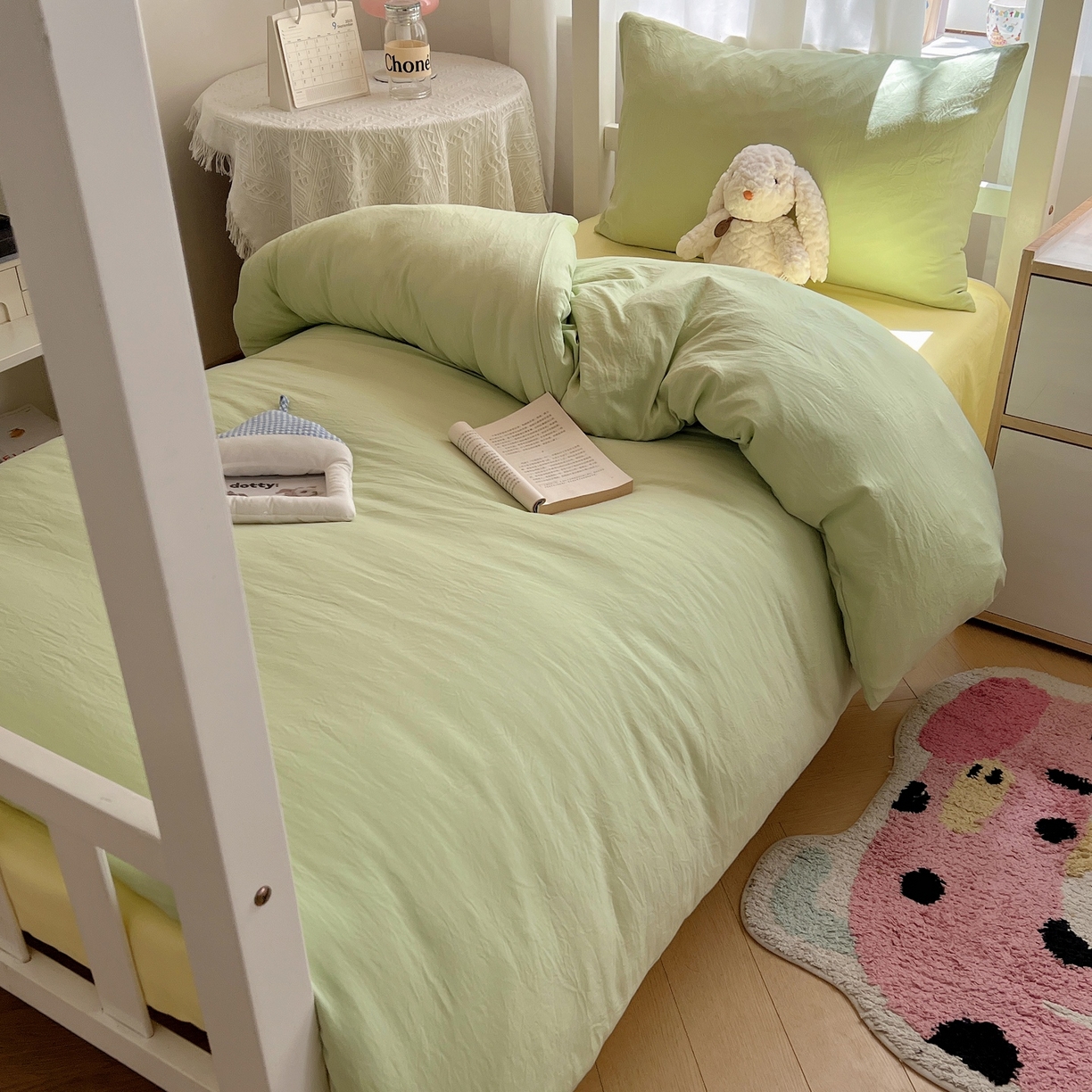 91家纺网 家纺一手货源 找家纺 缦绣阁家纺 2026新款亲肤水洗棉纯色四件套床单被罩被套单件学生宿舍上下铺单人三件套 果绿浅黄