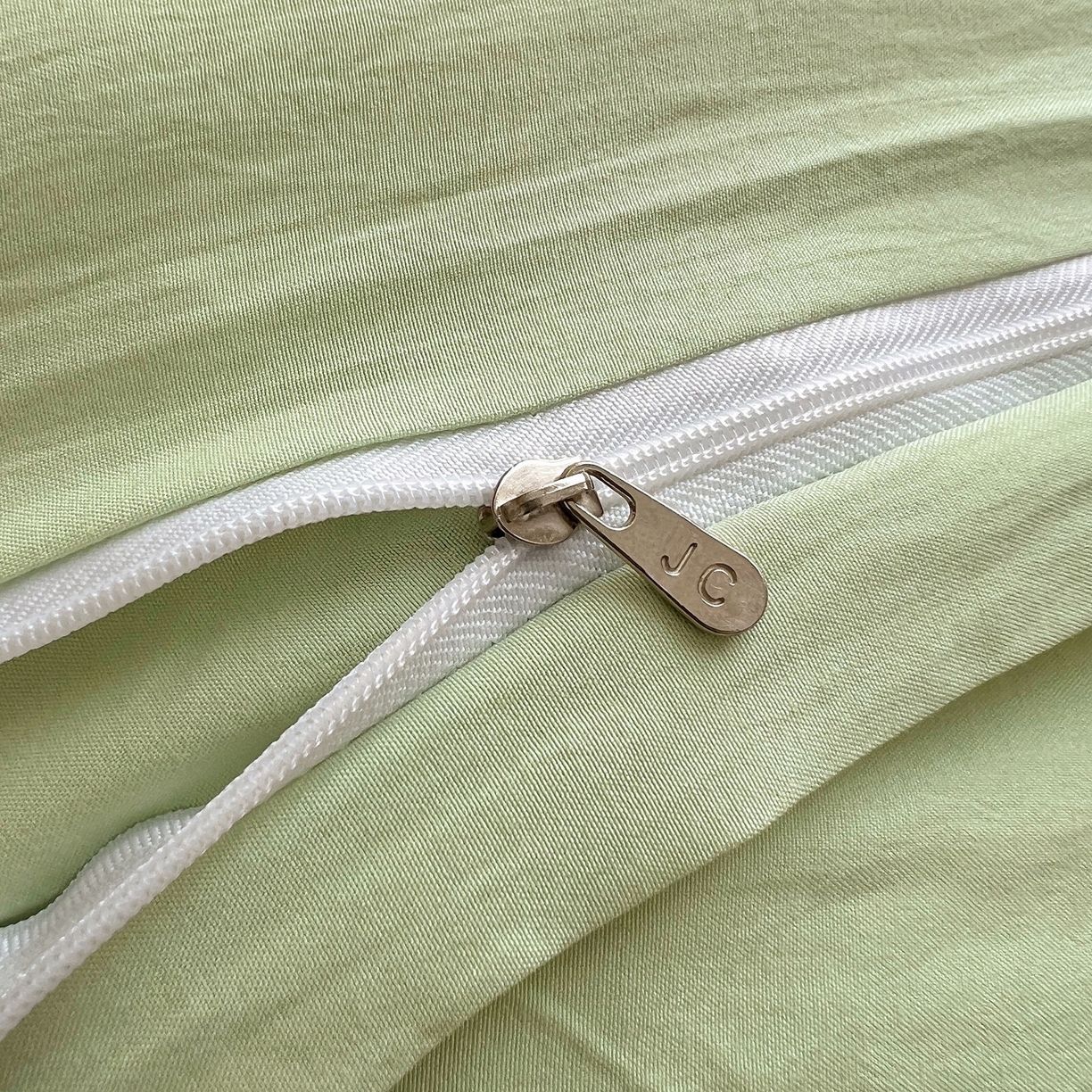 91家纺网 家纺一手货源 找家纺 缦绣阁家纺 2026新款亲肤水洗棉纯色四件套床单被罩被套单件学生宿舍上下铺单人三件套 果绿浅黄