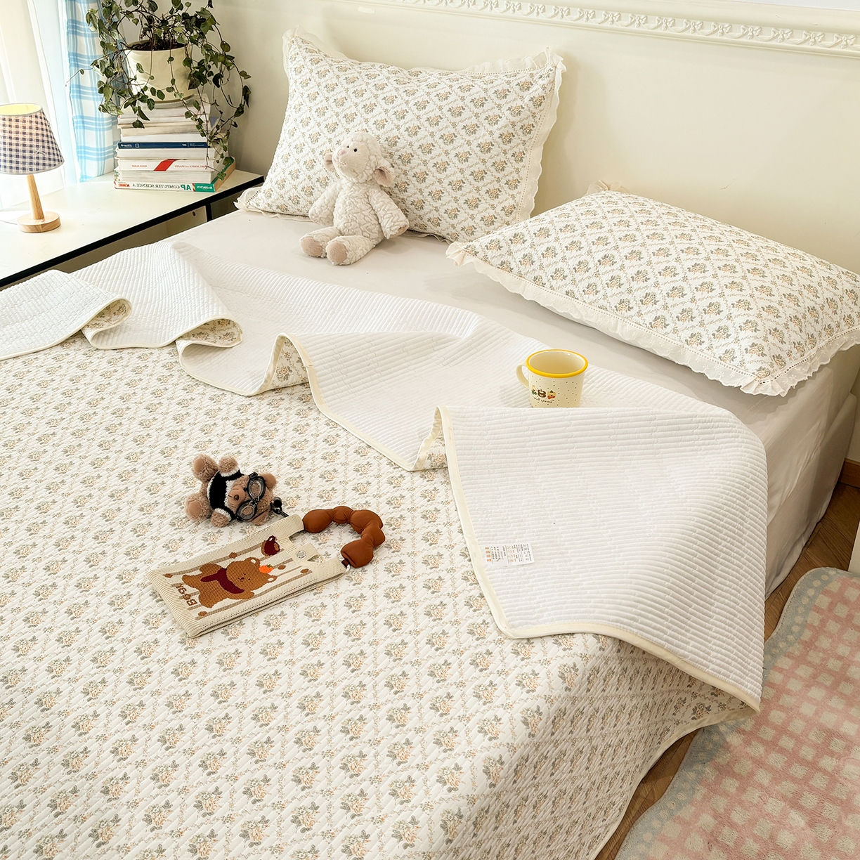 91家纺网 家纺一手货源 找家纺 优悦生活馆 2026新款花边款锦氨凉感丝夏被 栗花