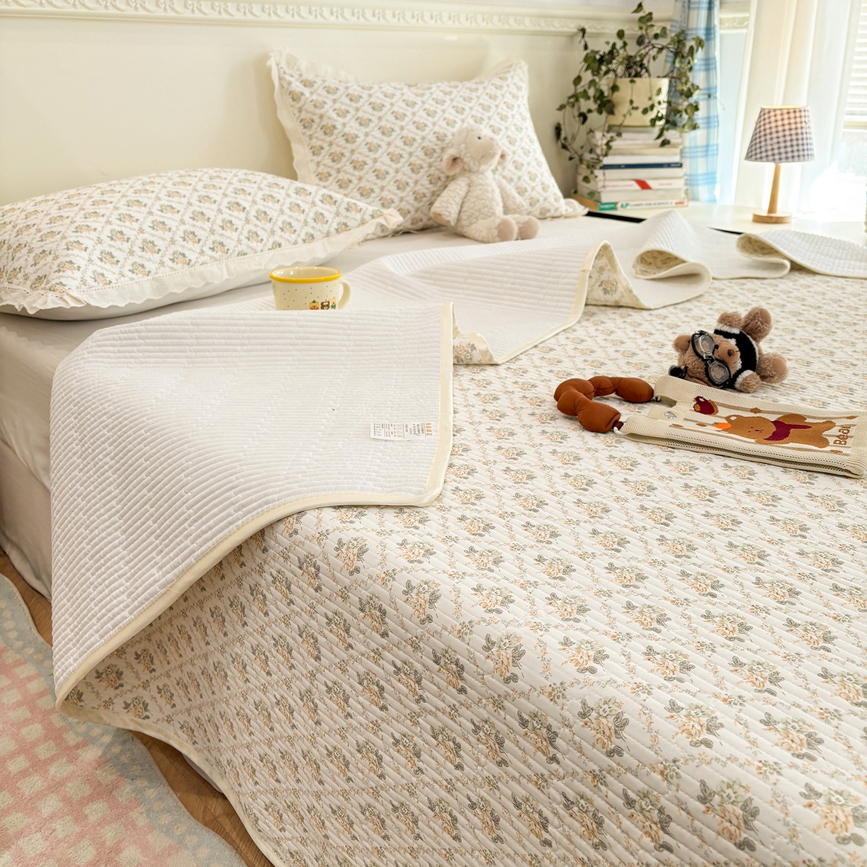 91家纺网 家纺一手货源 找家纺 优悦生活馆 2026新款花边款锦氨凉感丝夏被 栗花