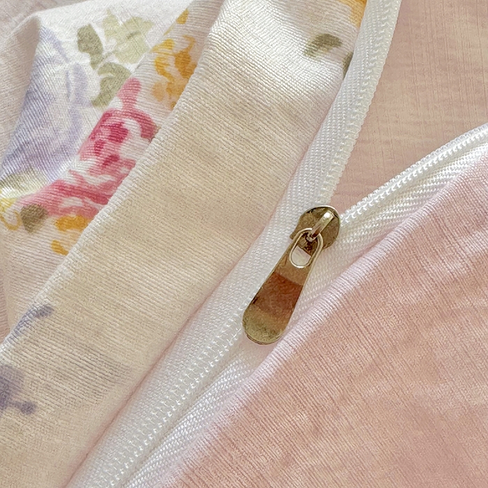 91家纺网 家纺一手货源 找家纺 悠米悠家 2026新款亲肤舒适木棉双层纱印花四件套 密语甜梦