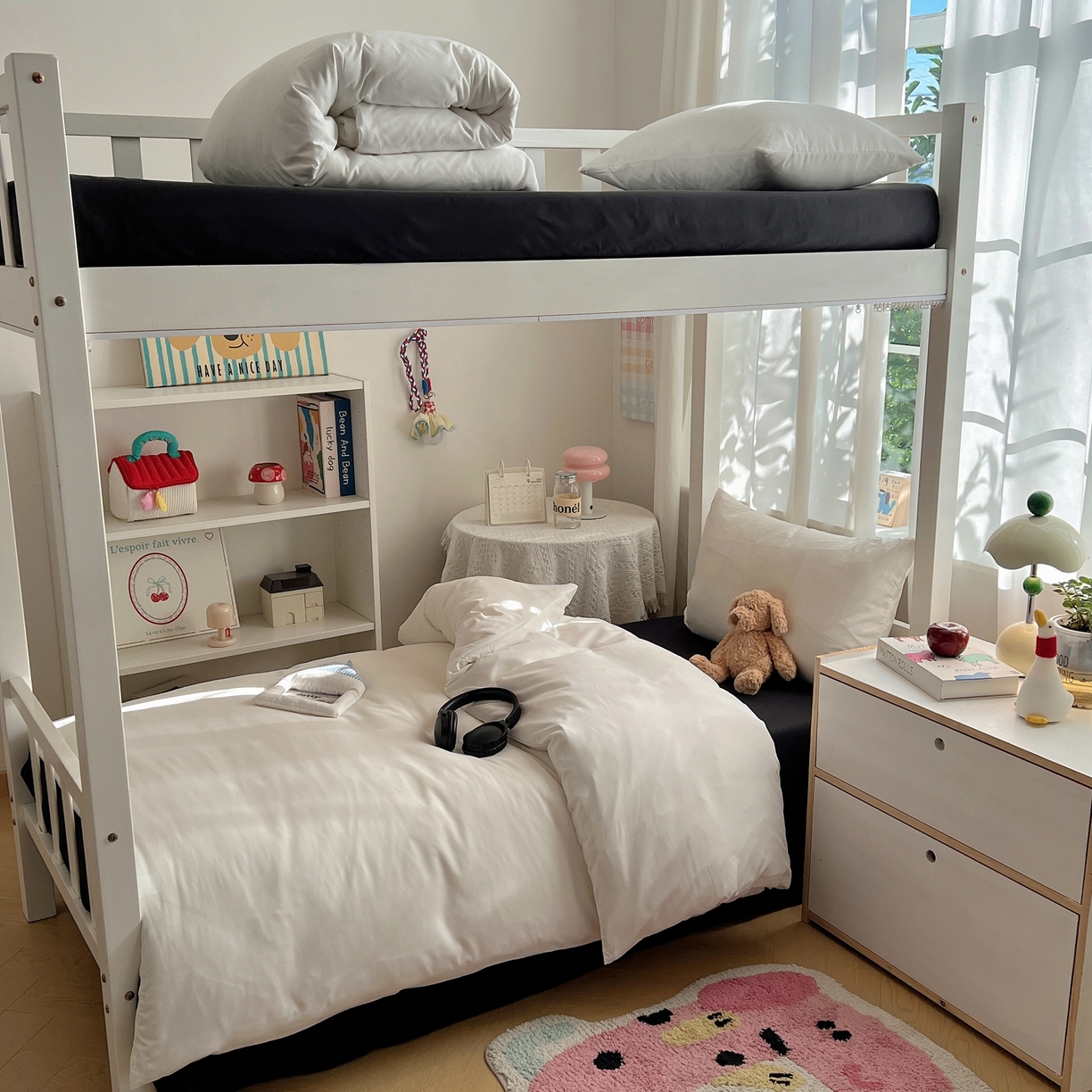 91家纺网 家纺一手货源 找家纺 缦绣阁家纺 2026新款亲肤水洗棉纯色四件套床单被罩被套单件学生宿舍上下铺单人三件套 奶白酷黑