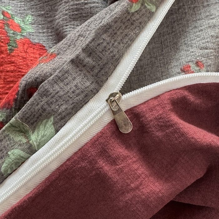 91家纺网 家纺一手货源 找家纺 悠米悠家 2026新款亲肤舒适木棉双层纱印花四件套 绯烟絮语