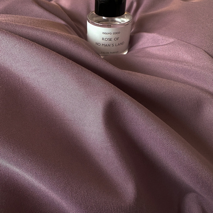 91家纺网 家纺一手货源 找家纺 缦绣阁家纺  2026新款夏季轻奢水洗冰丝四件套真丝简约纯色被罩被套学生宿舍三件套-洛可可系列 洛可可-浅紫+粉