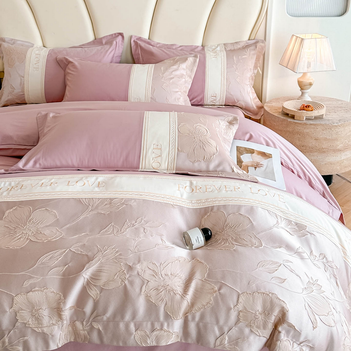 91家纺网 家纺一手货源 找家纺 （总）犇牛仓储供应链 2026春夏新款浮雕刺绣四件套-浮光韵梦