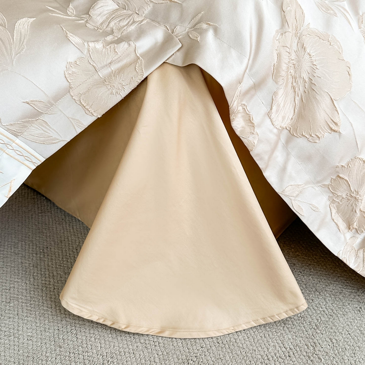 91家纺网 家纺一手货源 找家纺 犇牛仓储供应链 2026春夏新款浮雕刺绣四件套-浮光韵梦 浮光韵梦-羊脂杏