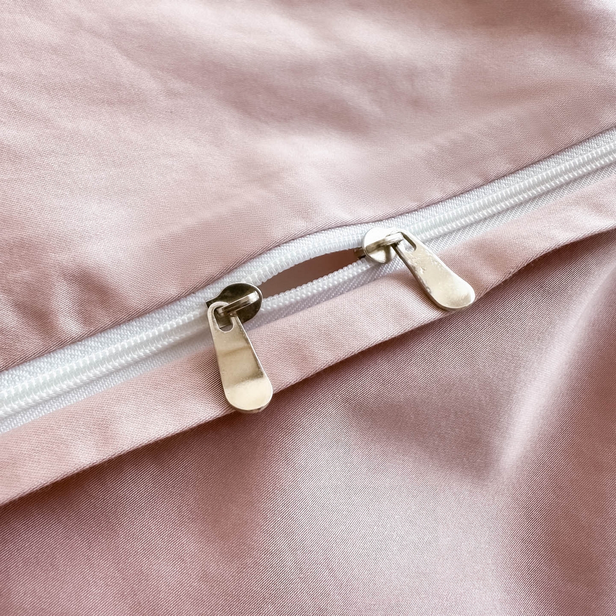 91家纺网 家纺一手货源 找家纺 犇牛仓储供应链 2026春夏新款浮雕刺绣四件套-浮光韵梦 浮光韵梦-寐粉