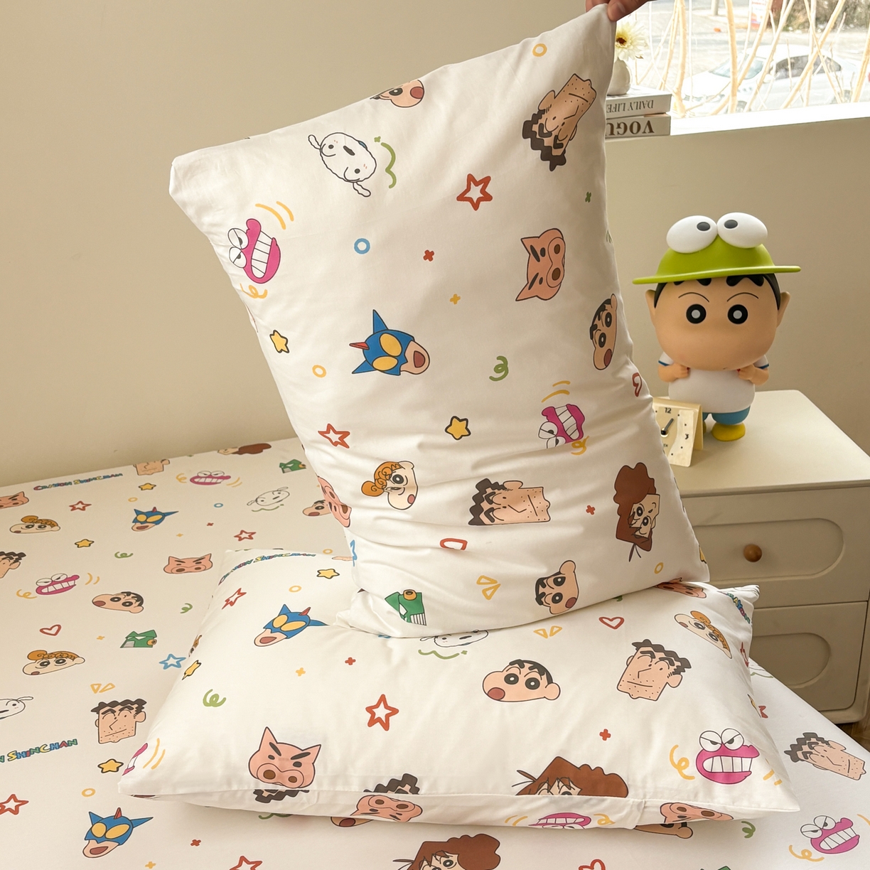 91家纺网 家纺一手货源 找家纺 居眠 2026新款全棉纯棉印花单层蜡笔小新单枕套枕套单件 幸运小新