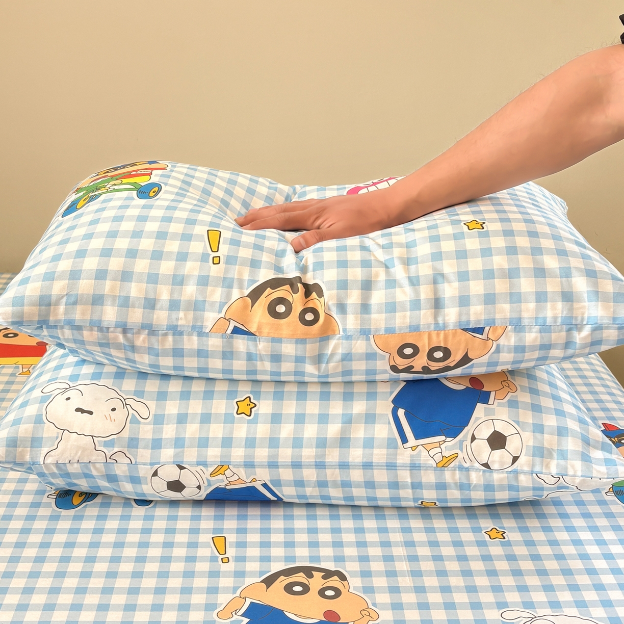 91家纺网 家纺一手货源 找家纺 居眠 2026新款全棉纯棉印花单层蜡笔小新单床笠床笠单件 蓝格小新