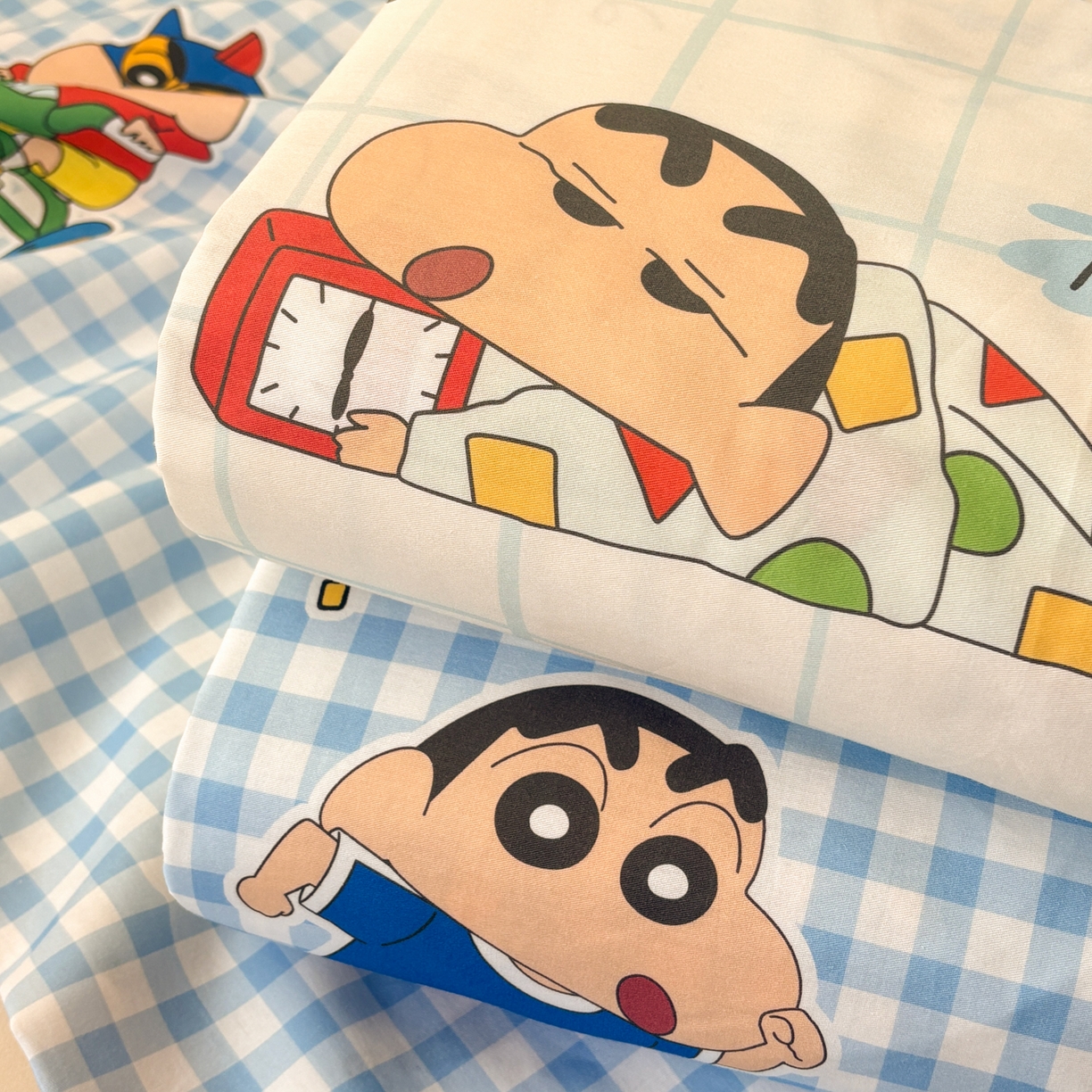 91家纺网 家纺一手货源 找家纺 居眠 2026新款全棉纯棉印花单层蜡笔小新单床笠床笠单件 组合图仅供展示-不可下单