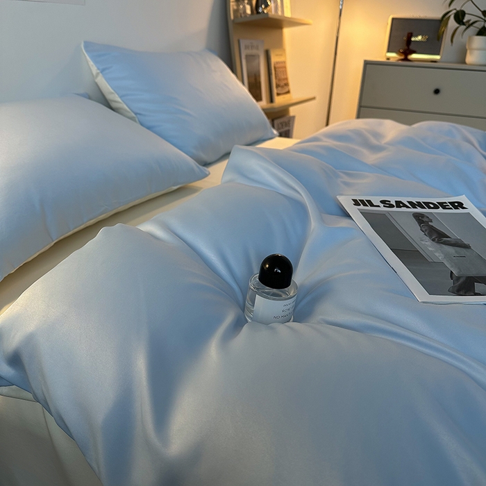 91家纺网 家纺一手货源 找家纺 缦绣阁家纺  2026新款夏季轻奢水洗冰丝四件套真丝简约纯色被罩被套学生宿舍三件套-洛可可系列 洛可可-天空兰+芝士