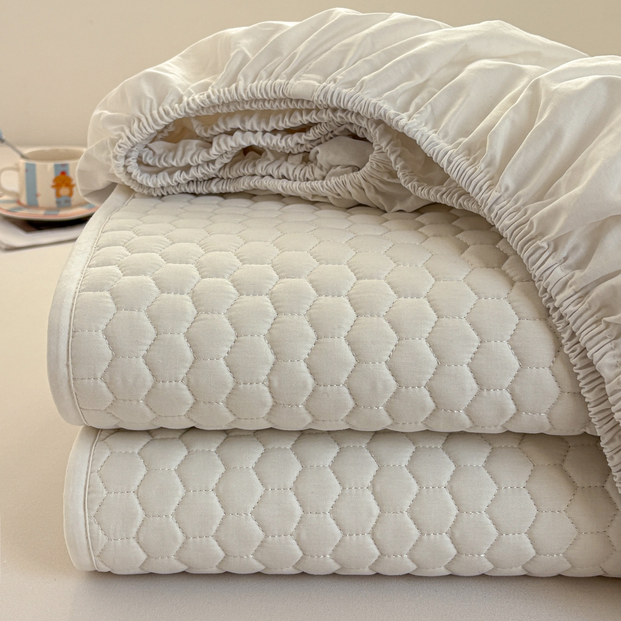 91家纺网 家纺一手货源 找家纺 居眠 2026新款微笑全棉夹棉单床笠床笠单件 组合图仅供展示-不可下单