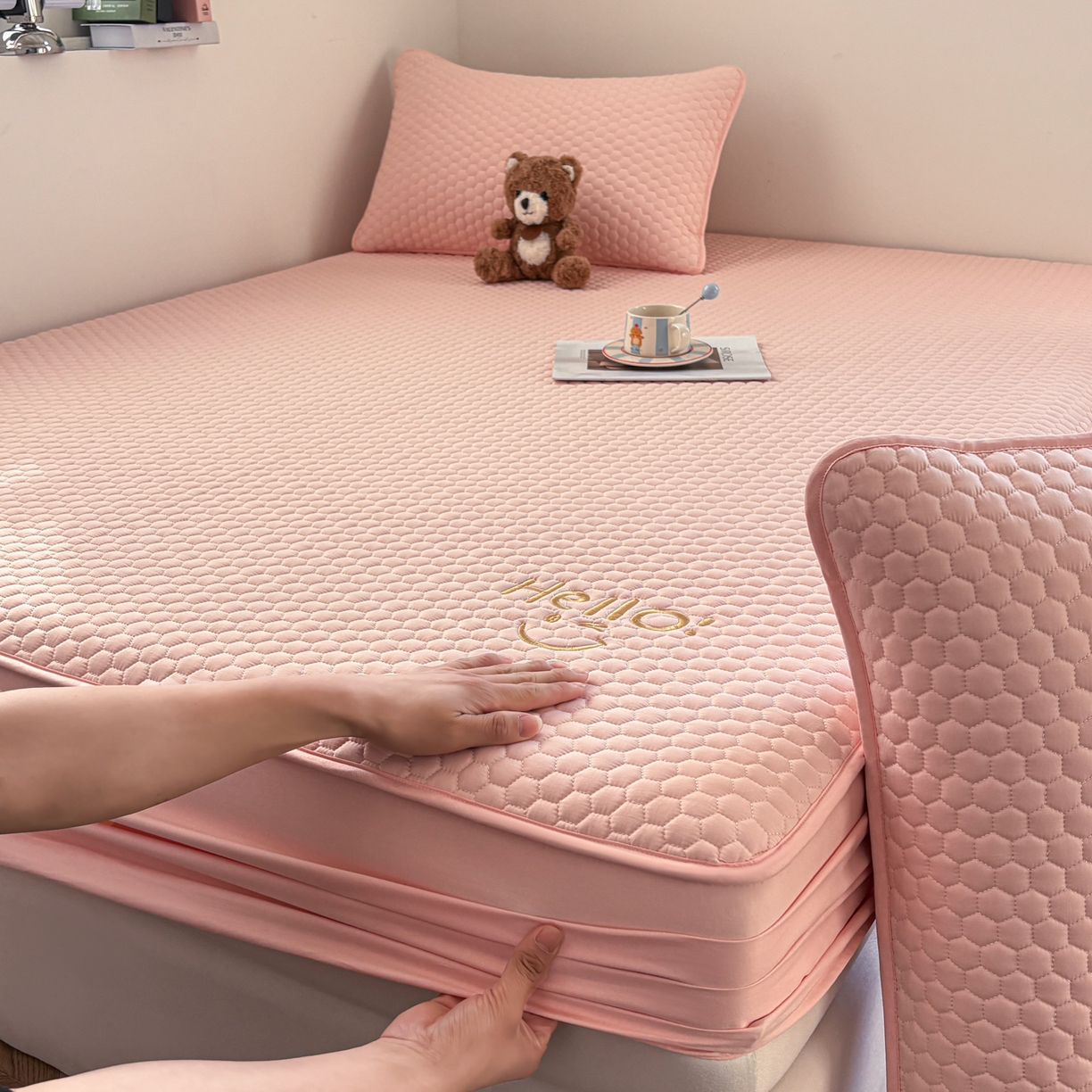 91家纺网 家纺一手货源 找家纺 居眠 2026新款微笑全棉夹棉单床笠床笠单件 微笑-粉色