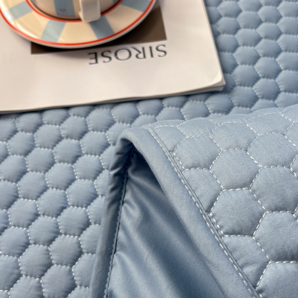 91家纺网 家纺一手货源 找家纺 居眠 2026新款微笑全棉夹棉单床笠床笠单件 微笑-蓝色