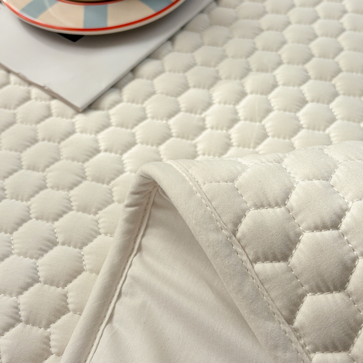 91家纺网 家纺一手货源 找家纺 居眠 2026新款微笑全棉夹棉单床笠床笠单件 微笑-白色