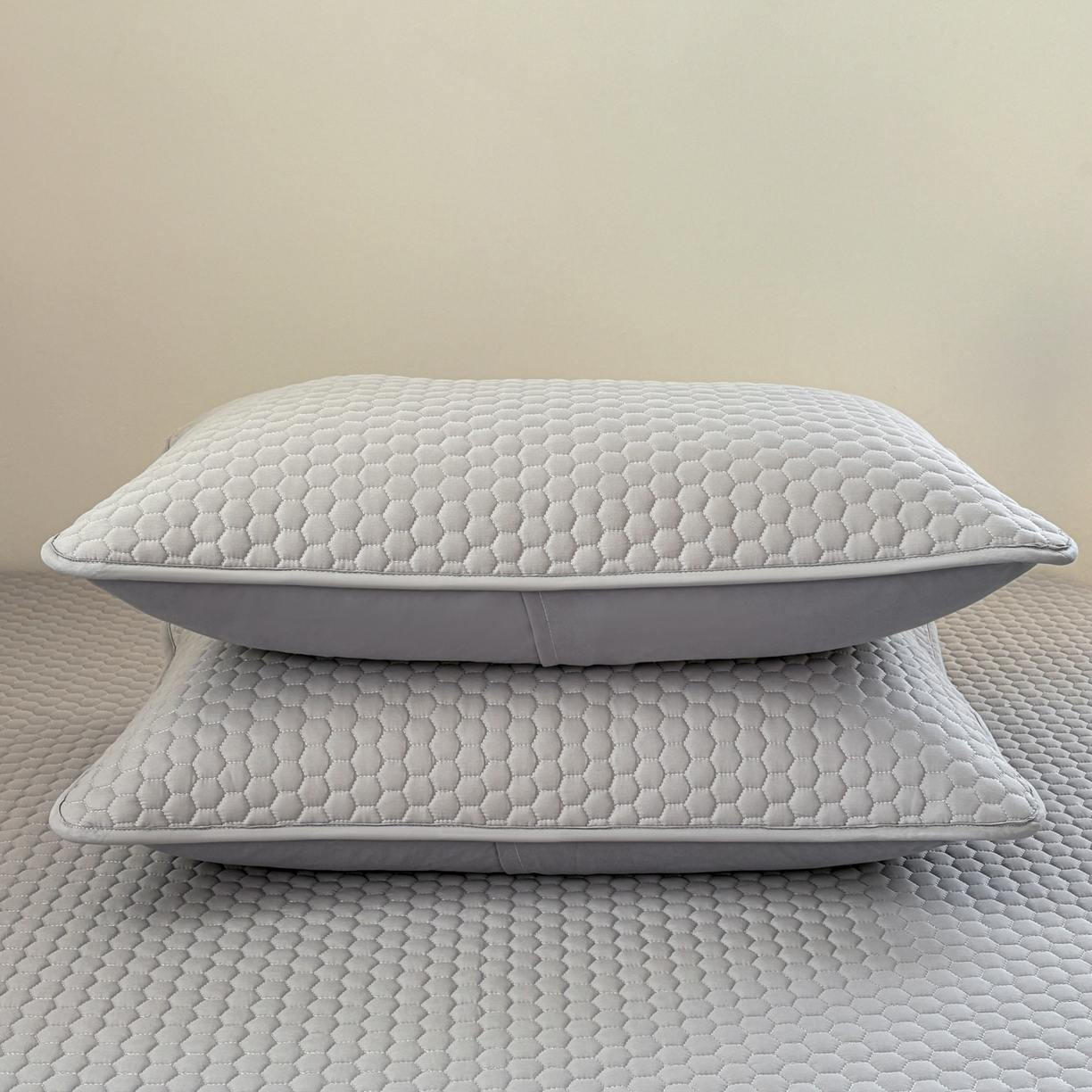 91家纺网 家纺一手货源 找家纺 居眠 2026新款微笑全棉夹棉单床笠床笠单件 微笑-灰色